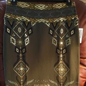 LULAROE ELEGANT CASSIE SKIRT